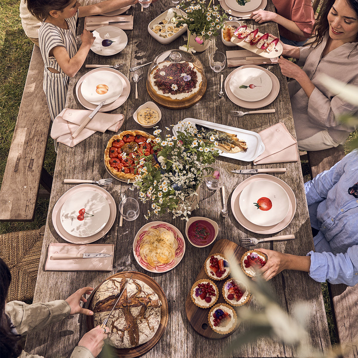 PLANCHES LES ESSENCES Walnut cutting board 36 x 30 cm