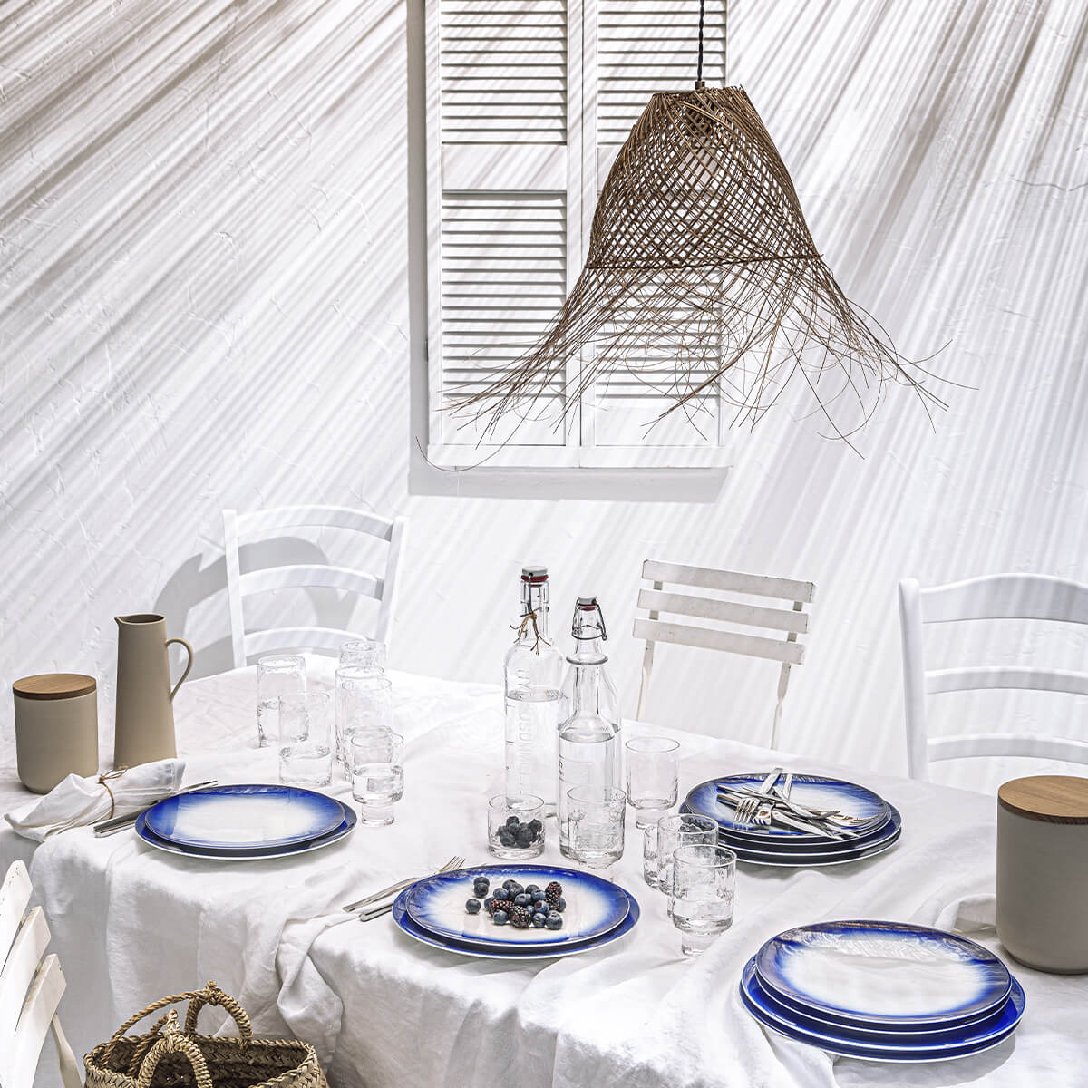 BLUE SHADES Presentation plate 29 cm